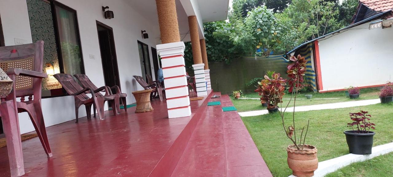 מאראריקולם Marari Phoenix Beach Homestay מראה חיצוני תמונה