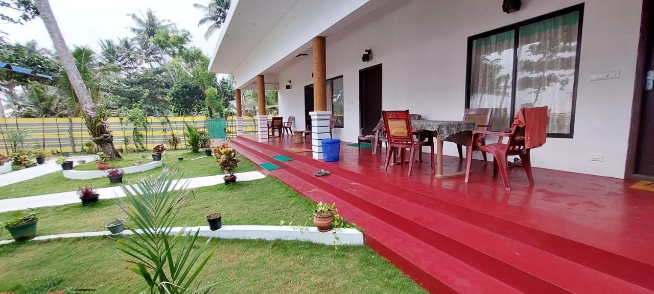 מאראריקולם Marari Phoenix Beach Homestay מראה חיצוני תמונה