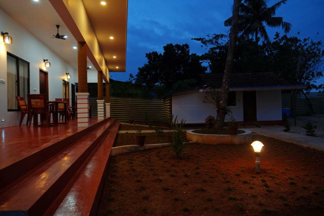 מאראריקולם Marari Phoenix Beach Homestay מראה חיצוני תמונה