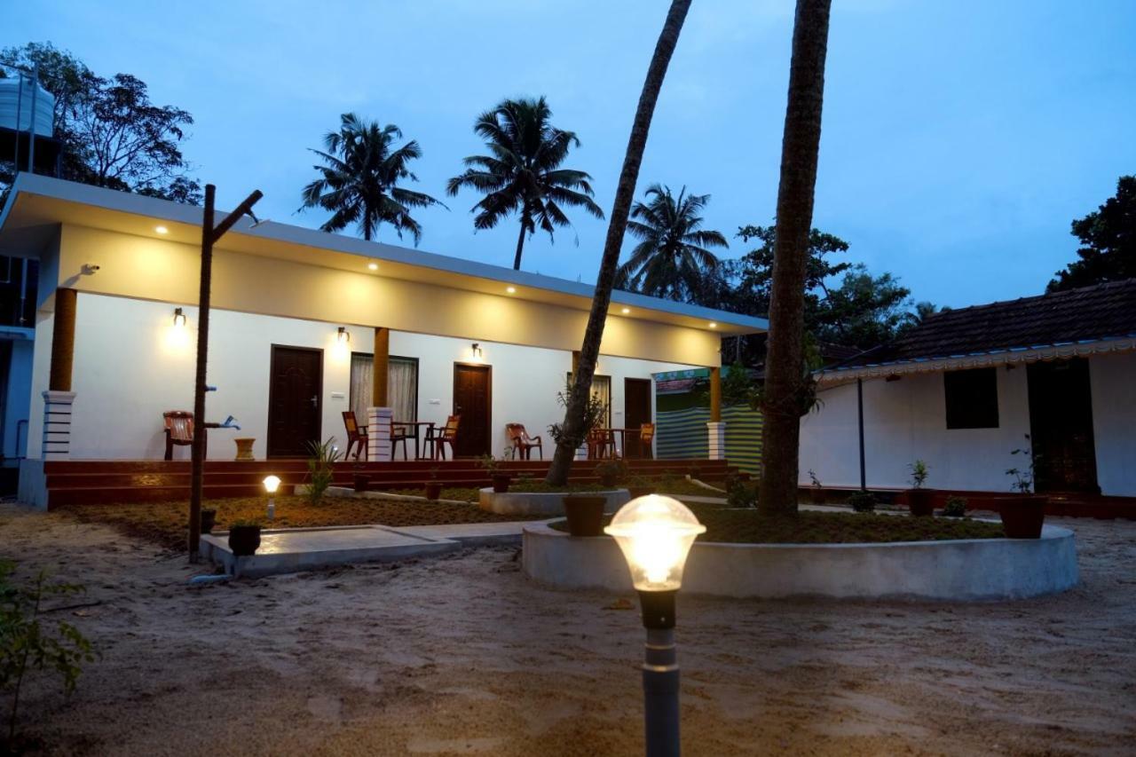 מאראריקולם Marari Phoenix Beach Homestay מראה חיצוני תמונה